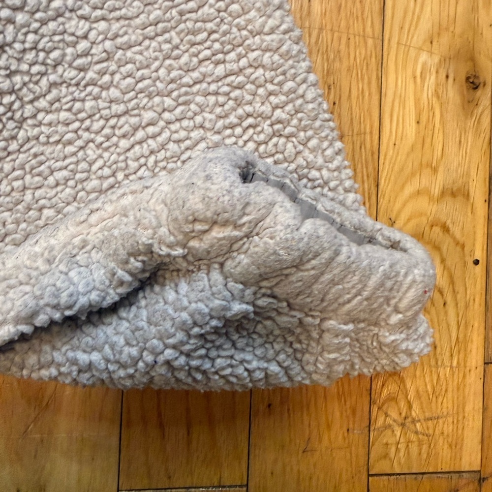 BDG Cream Sherpa Jacket #626 - Picture 11 of 11